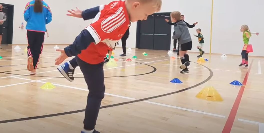 f1-fundamental-movement-skills-4-to-11-years-cumann-l-thchleas